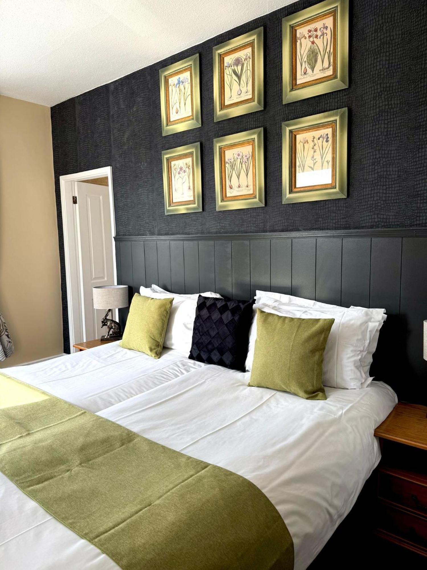 Standard King Room