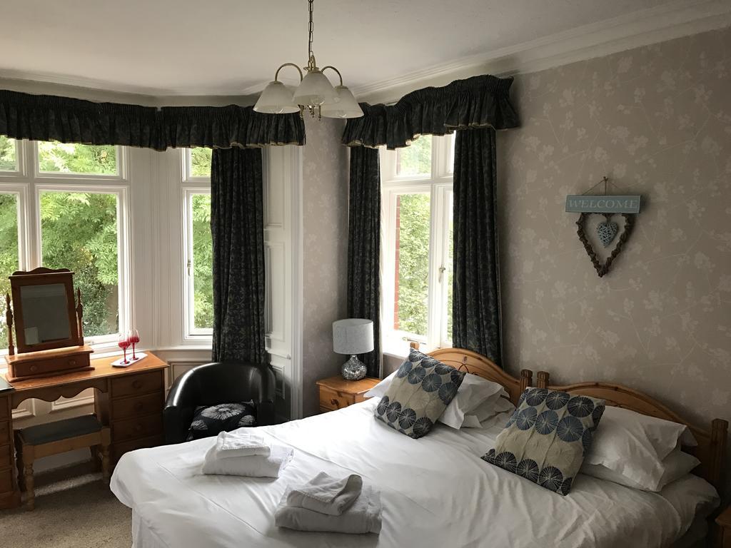 Super King or Twin Room