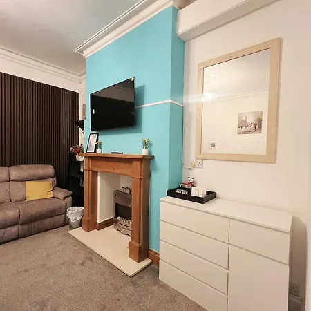 Ellies Guest House-3